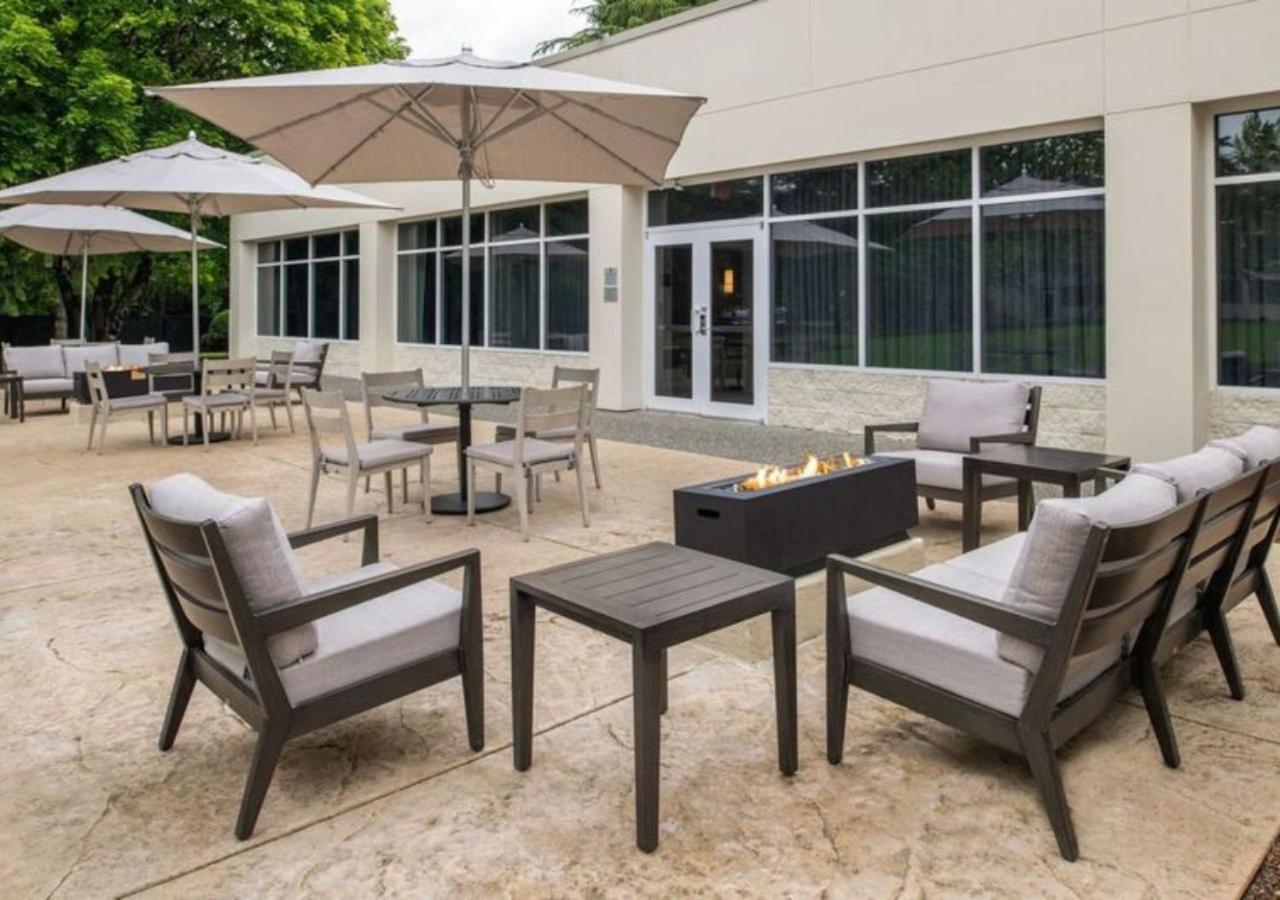 Fairfield By Marriott Issaquah Hotel Exterior photo