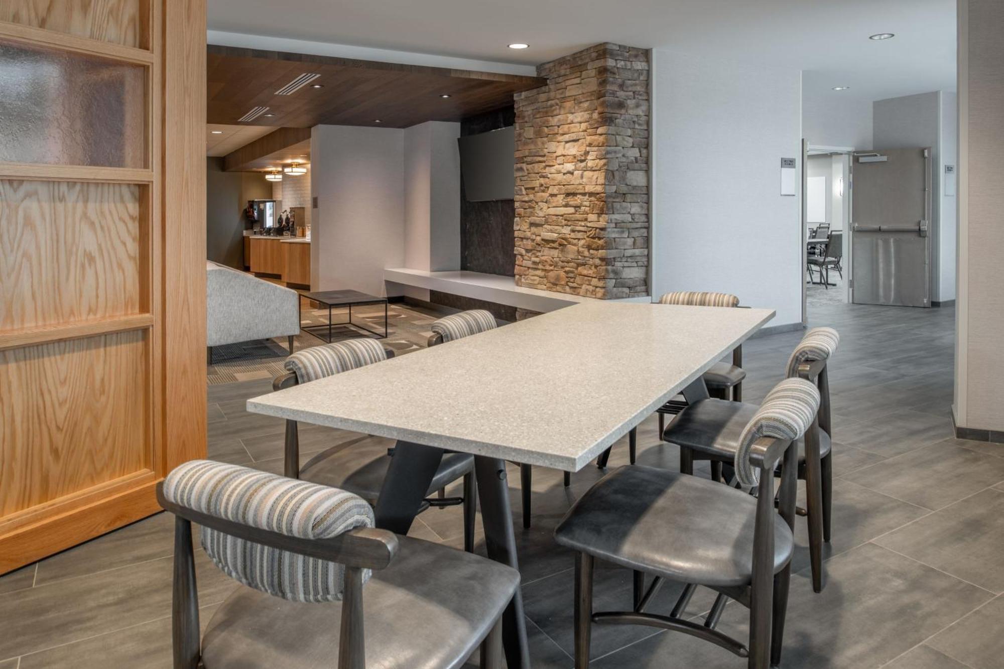 Fairfield By Marriott Issaquah Hotel Exterior photo